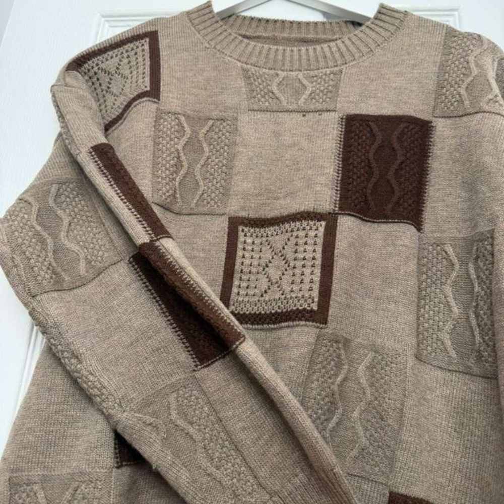 Elegant Patchwork Crewneck Sweater - Beige and Brown y.